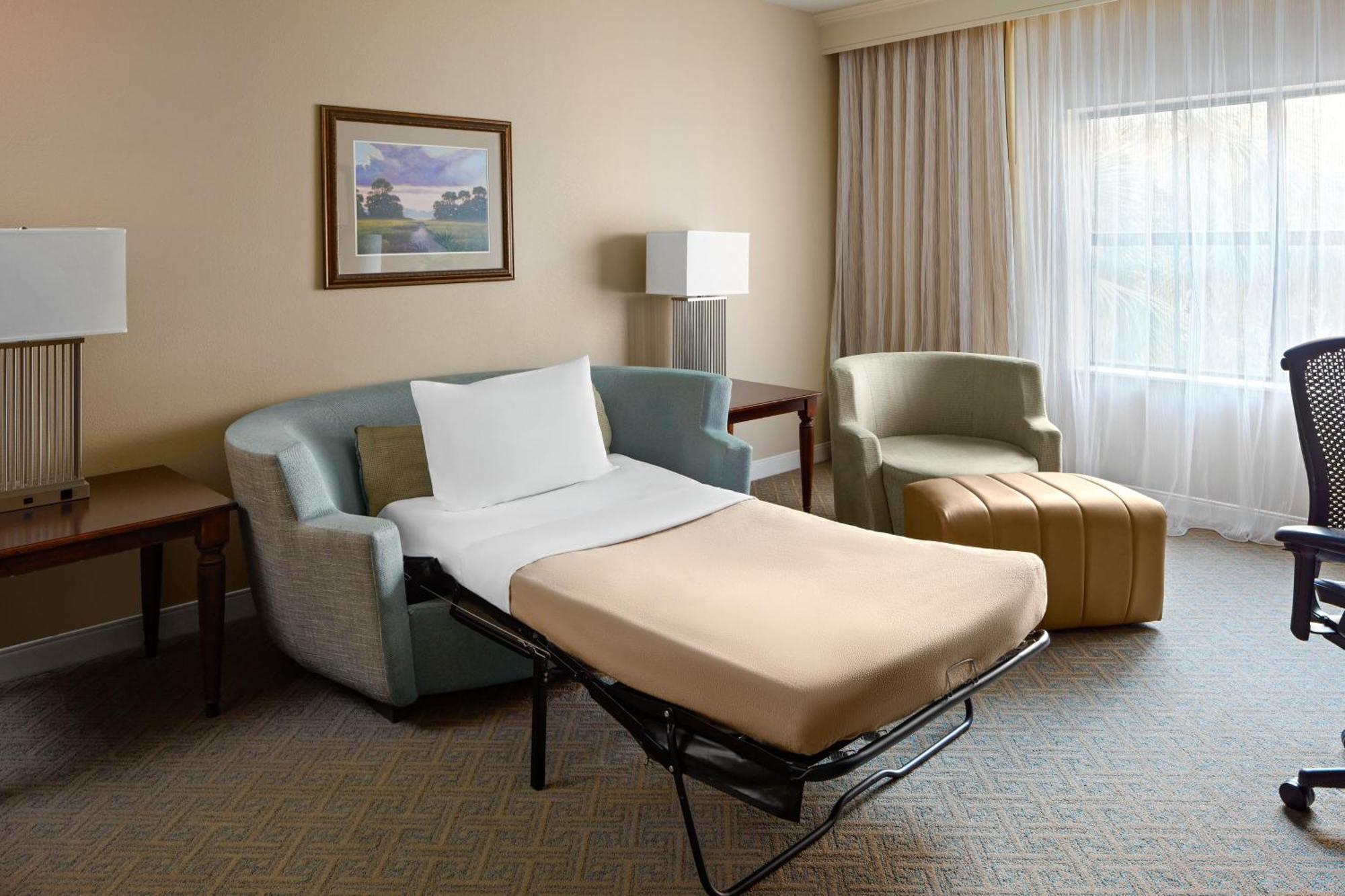 Hotel Courtyard Charleston 3*